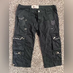 BKE Black Cargo Capris